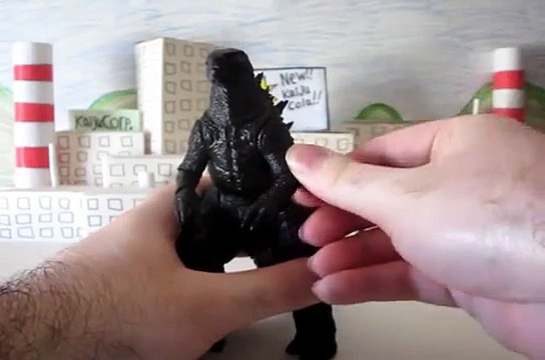 NECA Godzilla 2014 (6 inch) Toy Review