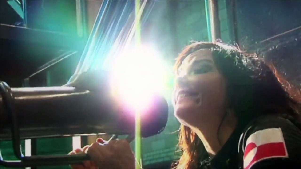 Björk - Declare Independence