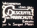 Parachute jumping the hard way (1920s) / Une Descente en Parachute (Pathé 1925)