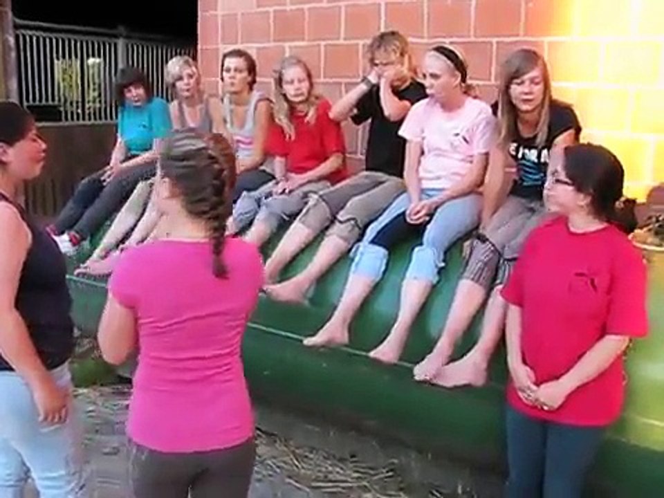 Stinkefüße und schielende Augen.AVI