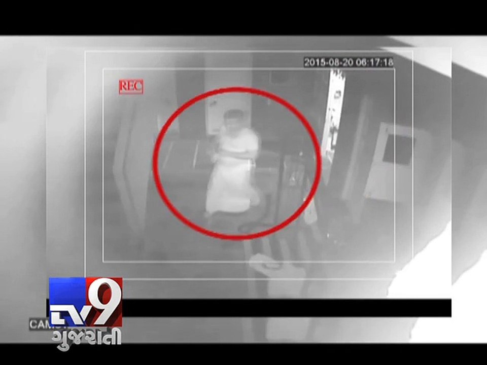 Burglars caught on CCTV targeting retired police officer's home - Tv9 Gujarati