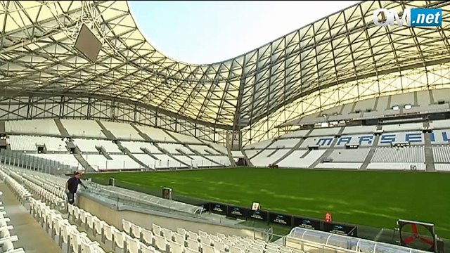 La pelouse du Vélodrome fait peau neuve