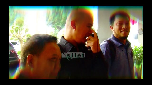 Perseteruan Farhat-Dhani Kian Memanas - Silet 22 Agustus 2015