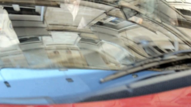 Fusillade dans un Thalys : les héros du train filent au commissariat