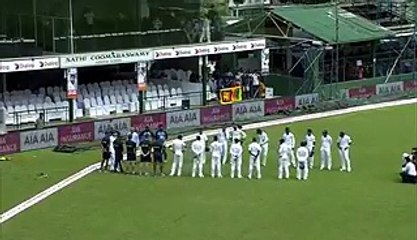 Download Video: Kumar Sangakkara gets an Extraordinary Guard of Honour by SL and Indian Players