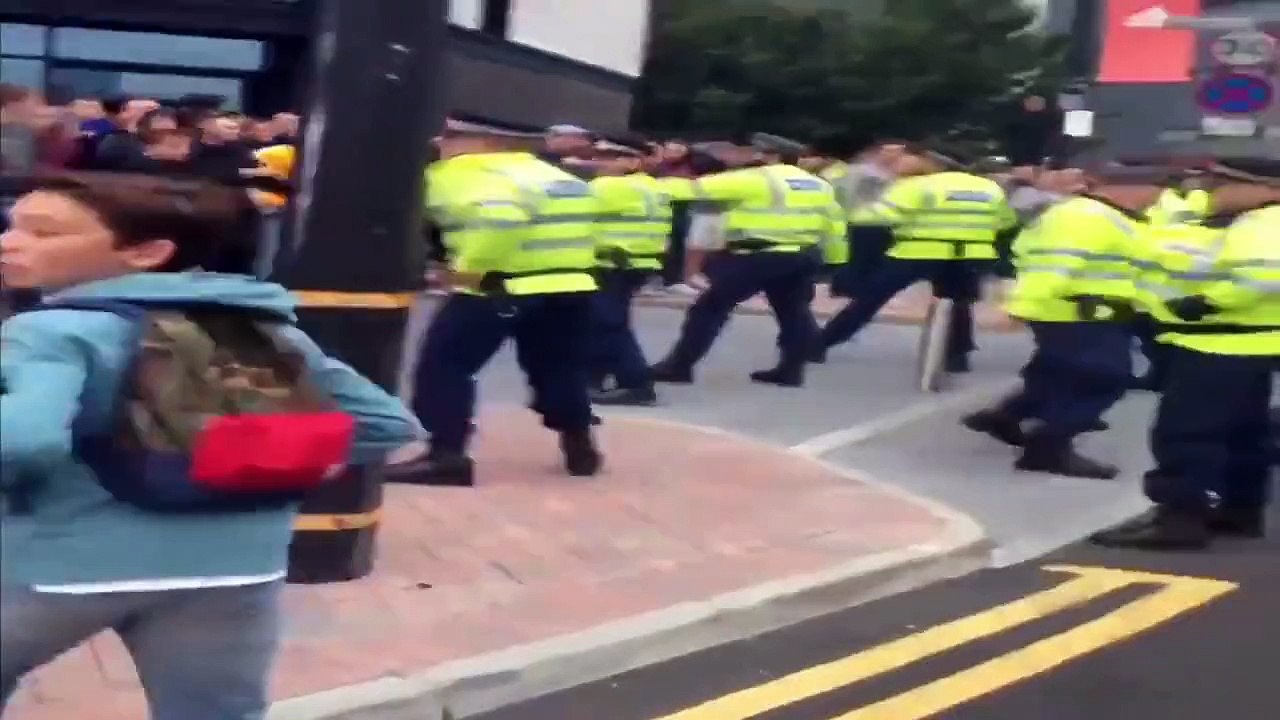Manchester United v Bruges: hooligans fight