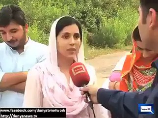 Watch Imran Khan's Reaction When Young Doctors Stopped His Car