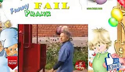 Funny Hidden Camera   Puppy In Garbage Truck  e3W7EdfKKk