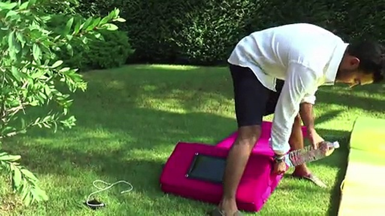 Liban: un étudiant invente un matelas de plage "intelligent"