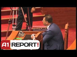 A1 Report - Doshi rikthehet për herë të parë në Kuvend pas "atentatit"