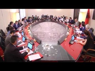 Rrezik për eurobondin, Spaho: Qeveria, financime nga bankat vendase  - Ora News-