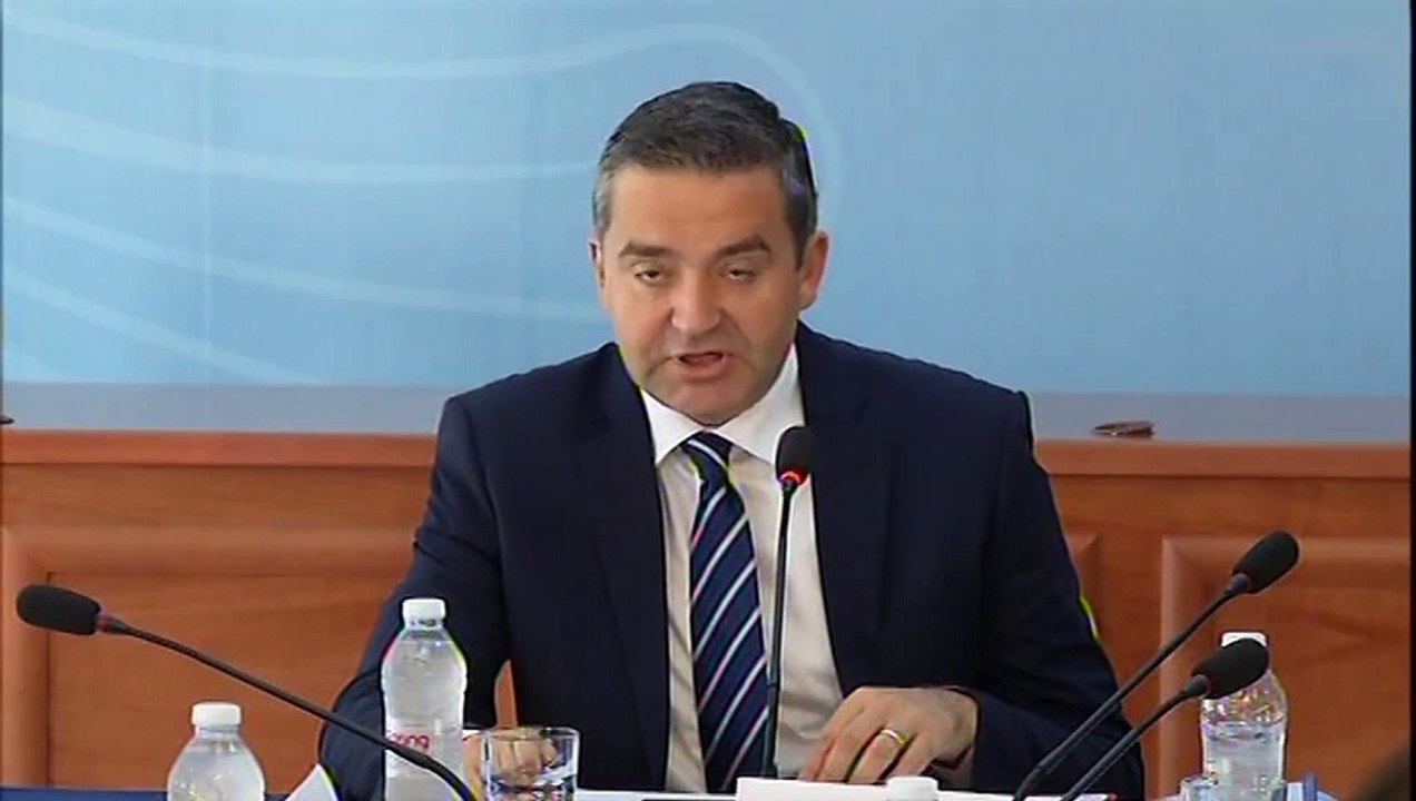 Barazia gjinore. Klosi: Tolerancë zero për dhunën në familje