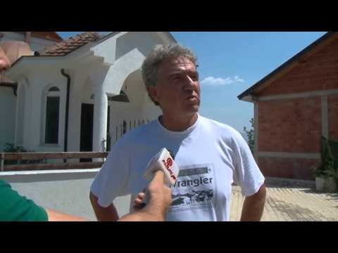 Rruga kryesore në Poroj vazhdon të jetë e bllokuar