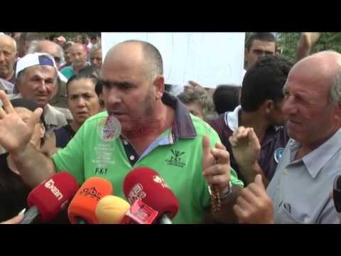 Banorët e Novoselës në protestë për shpërndarjen e fondeve për dëmshpërblim