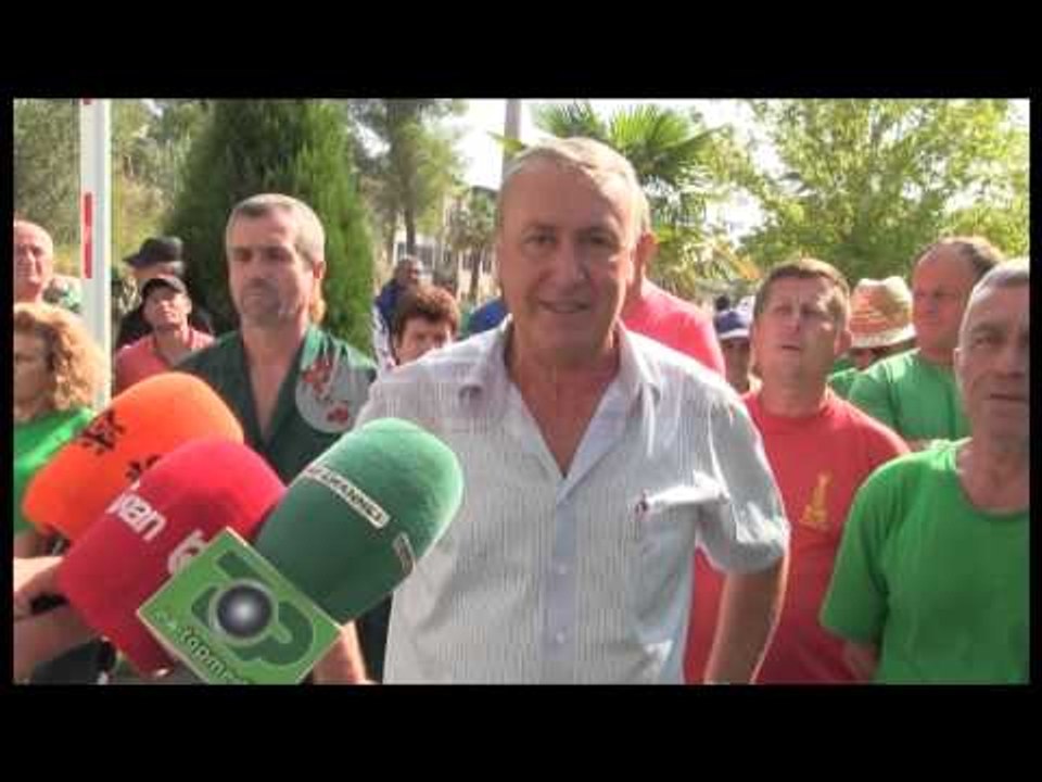 Fier, Punëtorët e refinerisë së naftës në Ballsh në protestë për pagat- Ora News- Lajmi i fundit-