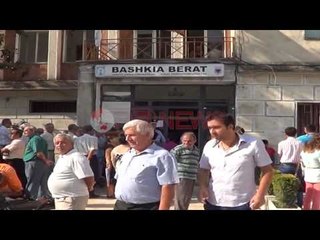 Berat, Zhvendosja e tregut të lirë, romët në protestë: Po na lini pa bukë