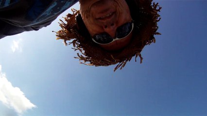 Passeio nas ondas e areias de  Ubatuba, SP, Brasil,  2015