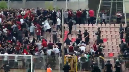 Sukob Hordi Zla i policije na utakmici Čelik - Sarajevo