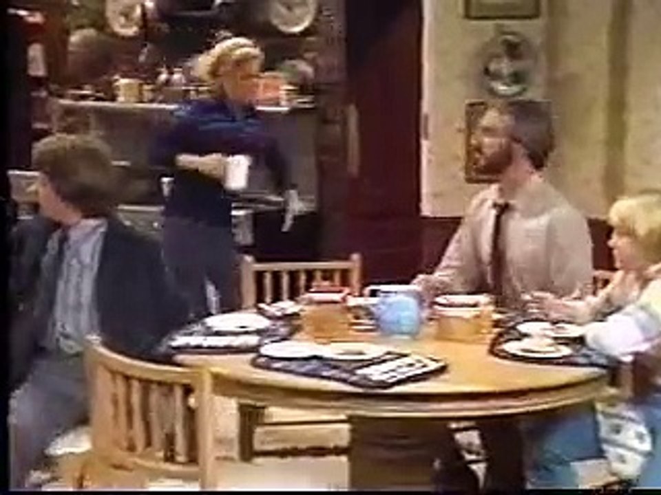 FAMILY TIES INTRO