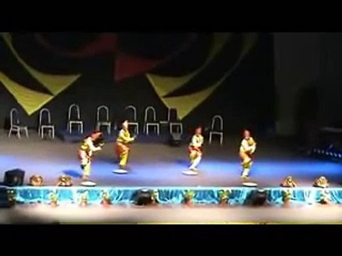 kesenian minangkabau (1) @ tari piring