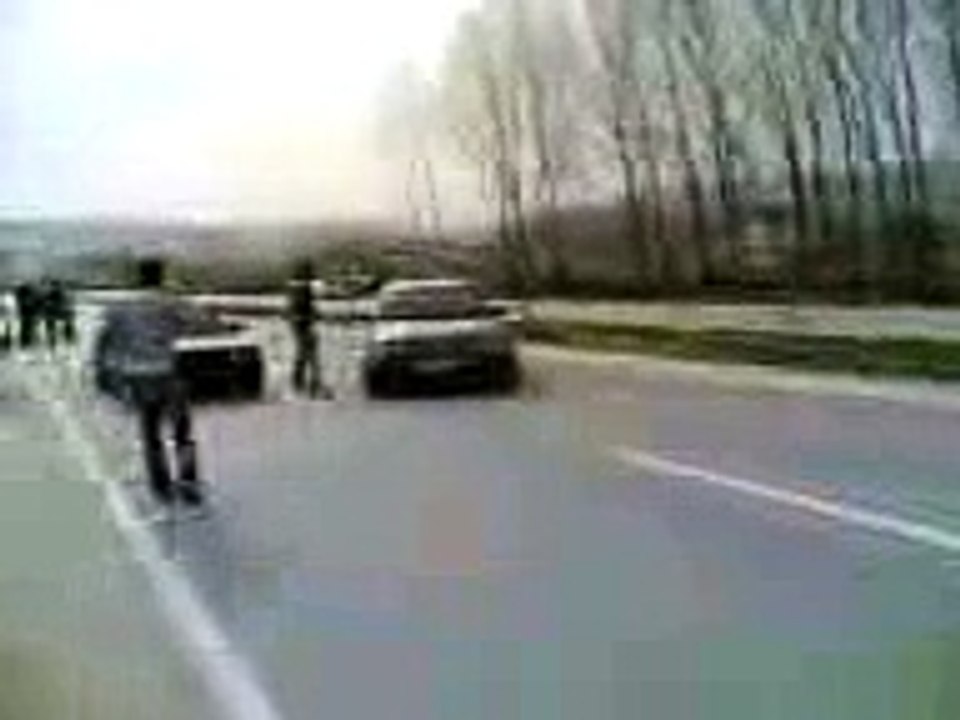 volvo s40 2.0t vs bmw e30 325