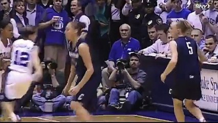 Geno Auriemma talks about recruiting Diana Taurasi