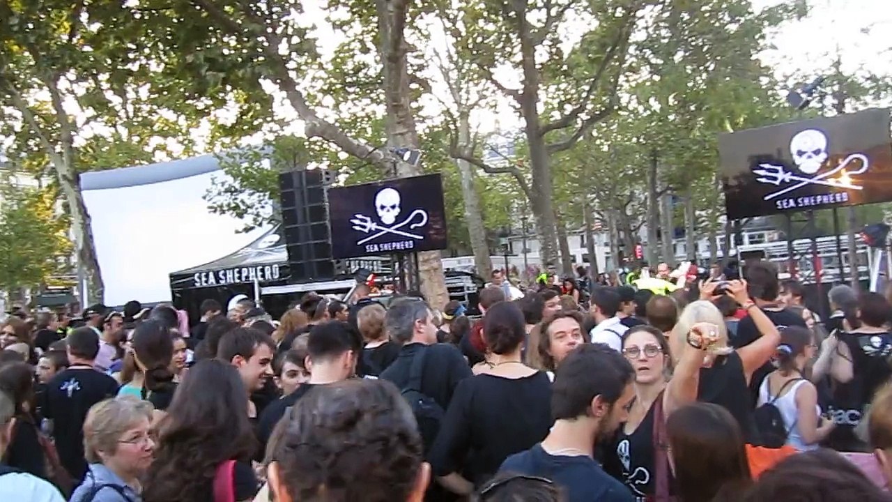Sea Shepherd ,  stand up Paris aout 2015