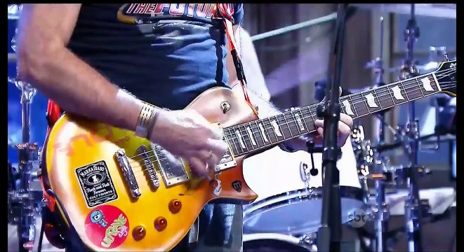 Ultraje a Rigor toca ’Raw Hide’, do Link Wray