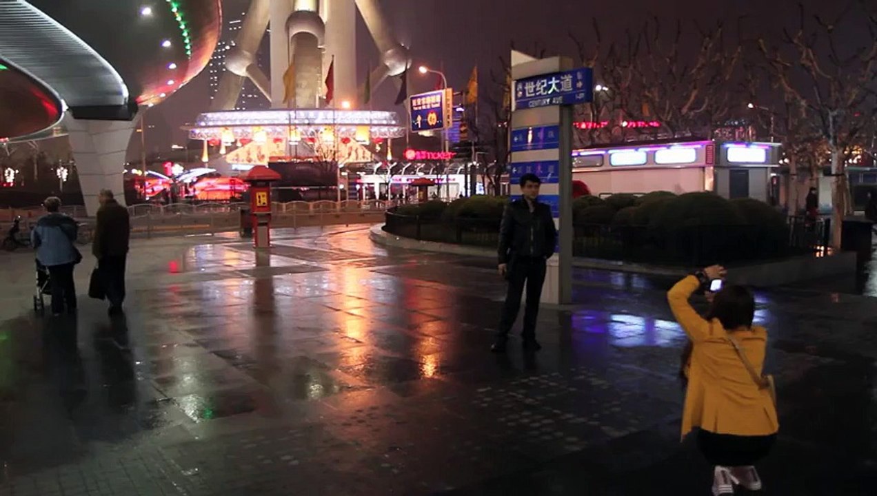 Shanghai skyline and Oriental Pearl Tower HD