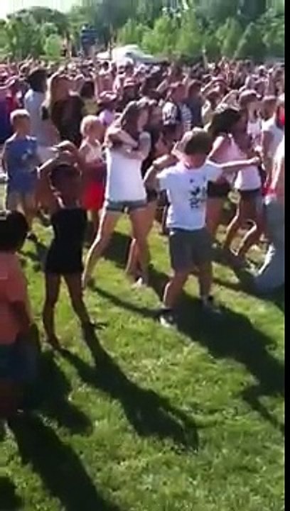 "Mob Flash Dance" Beyonce; Move Your Body