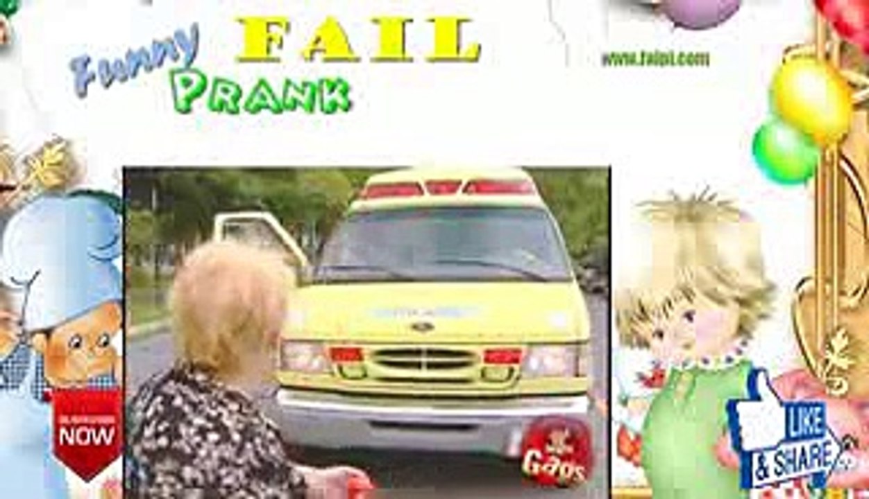 Funny Ambulance Attack khzM4 PfOSw