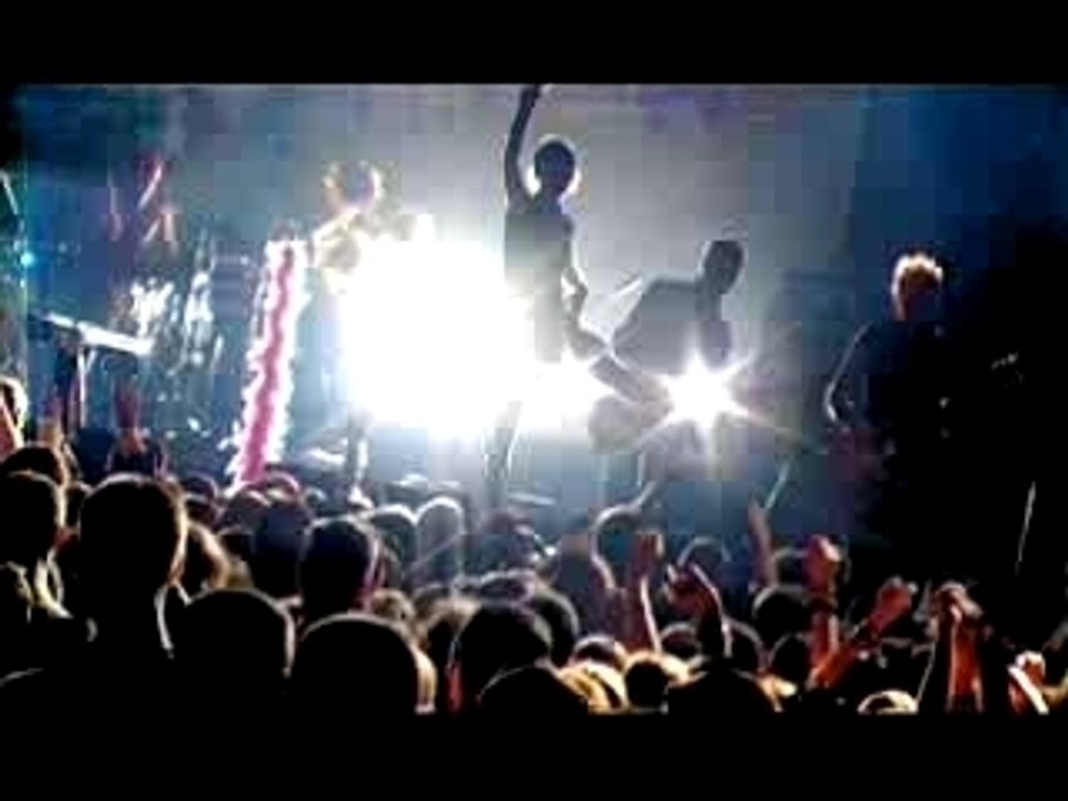 Superbus - Radio Song