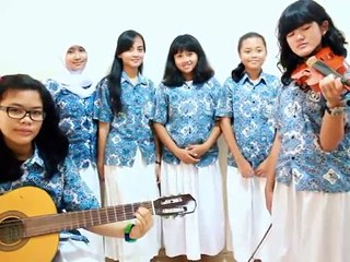 Musikalisasi Puisi Laskar Pelangi