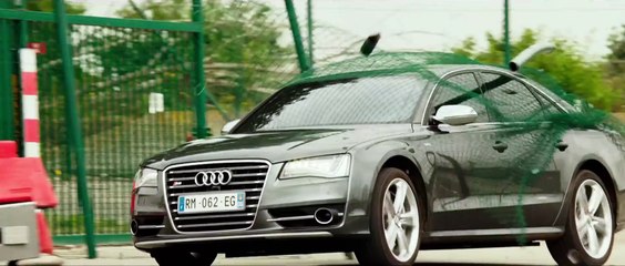 The Transporter Refueled - Airplane