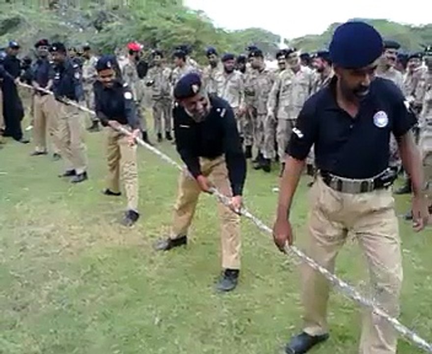 Police vs Pak Army