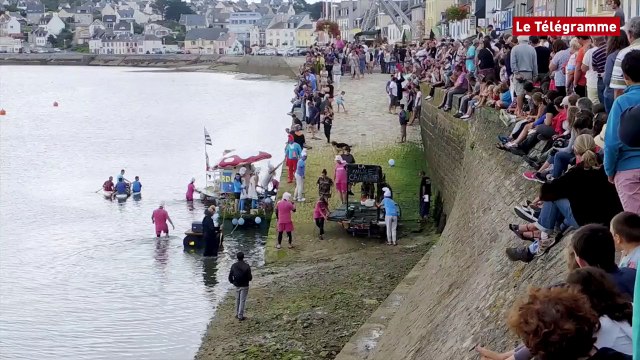Camaret-sur-Mer (29). Le défilé des Ofnis a tenu ses promesses