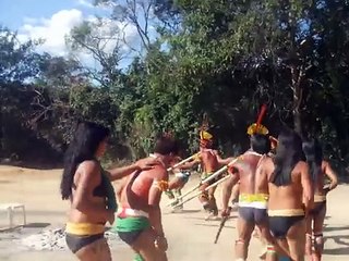 Índios Yawalapiti do Xingú - Îandé Radiola dos Povos