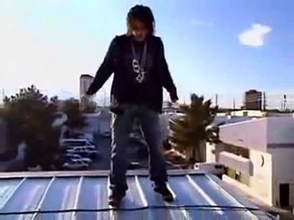 Cris Angel- Levitation from building to building