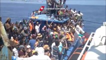 Canale Sicilia - soccorsi 4.400 migranti in 22 operazioni Triton