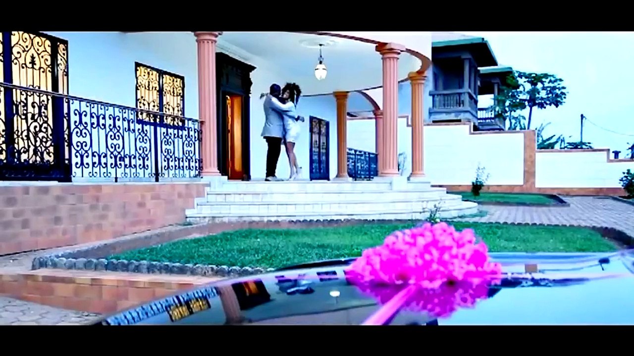 African Divas - Cameroon - Coco Argentee - Fallait Pas (Sensuous Bikutsi Dance)