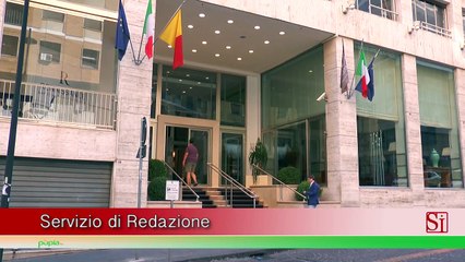 Napoli - Ai Quartieri Spagnoli segnaletica "fai da te" e cestini artistici (22.08.15)