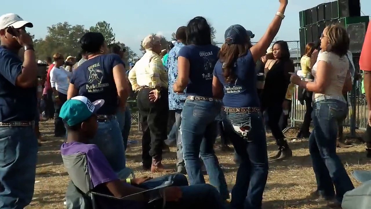 Line dancers at Step 'n Strut