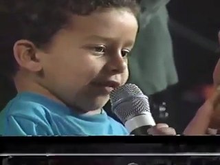 Little Kid Amazes Benny Hinn