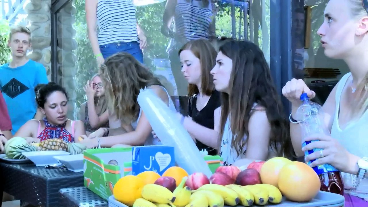 LES JEUNES FONT LEUR CINEMA -Les Z'ADOS en été diffusion TV