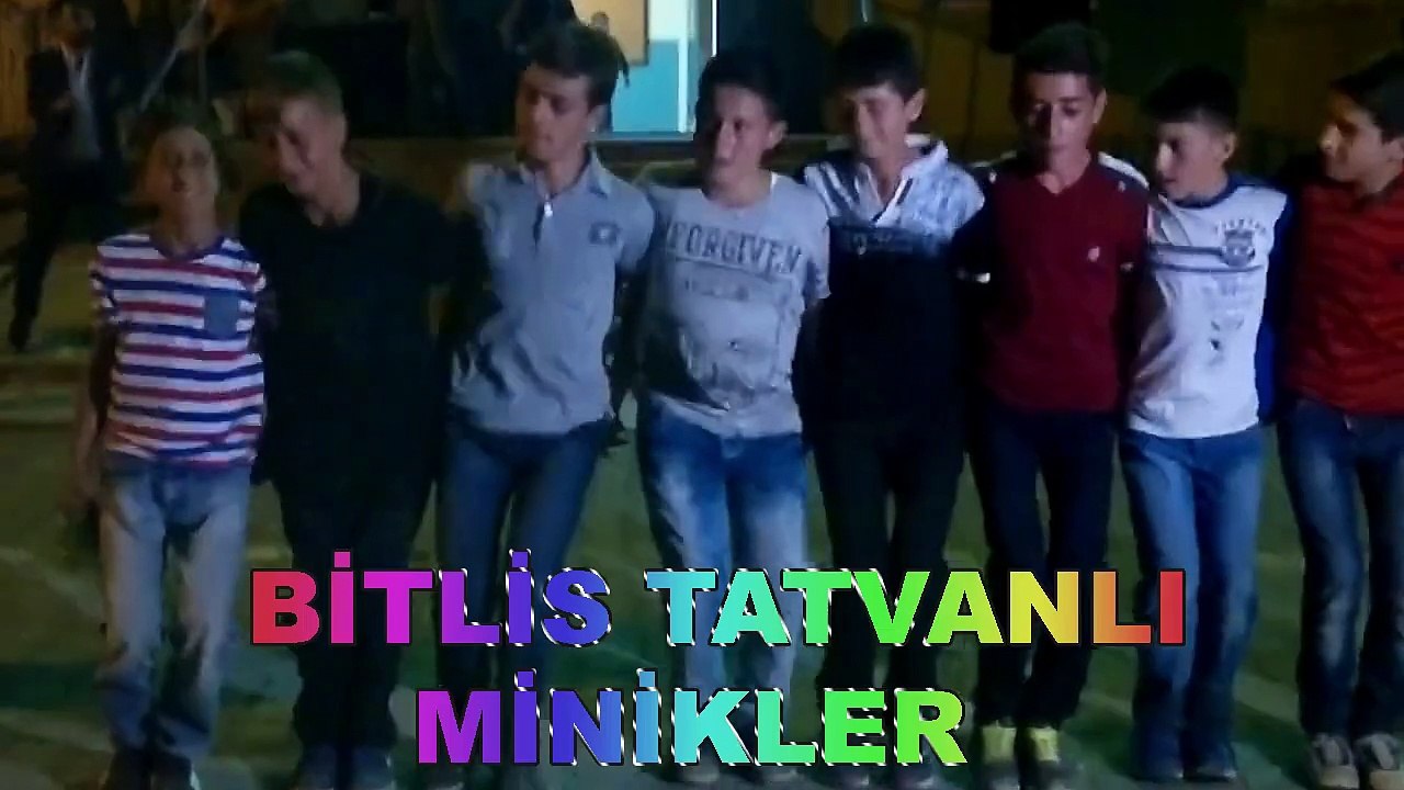 BÜYÜKLERE TAŞ ÇIKARAN TATVANLI MİNİKLER KOÇERÊ HALAY