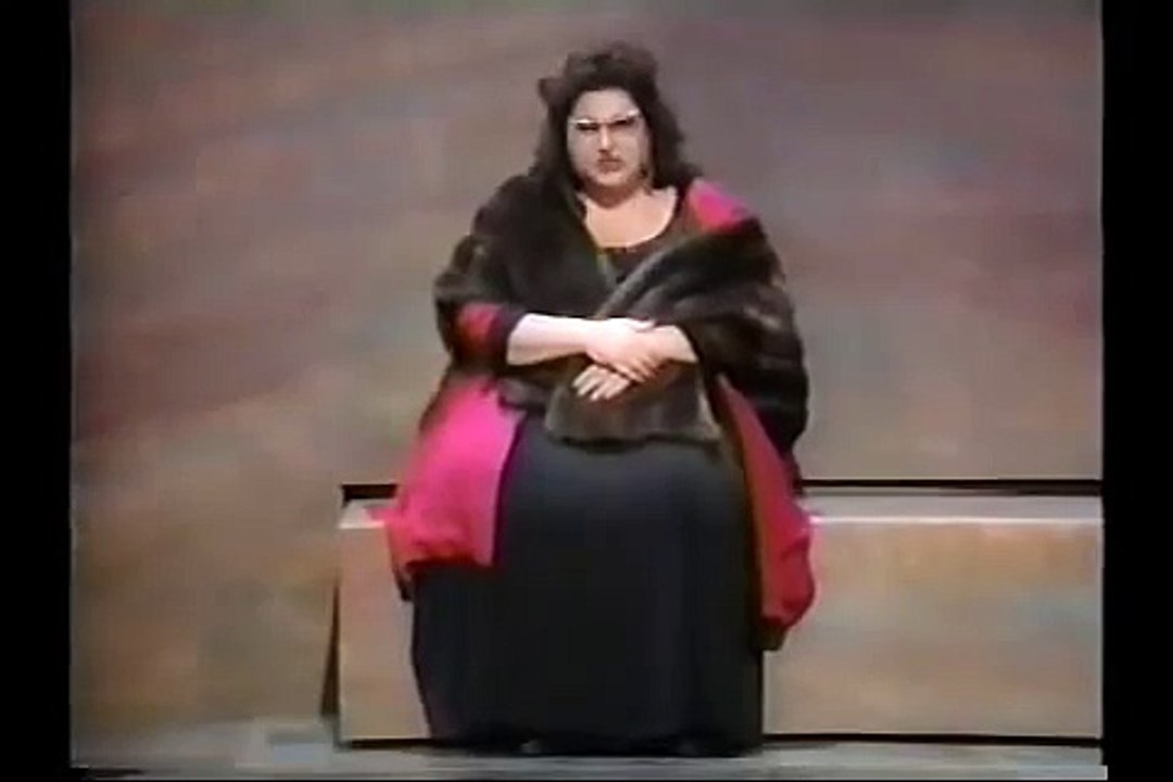 Kathy & Mo Show "Coming Out To Aunt Maddie".mp4