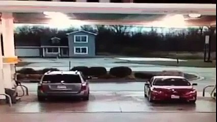 [Rare & Not Seen Befor!!] WATCH- House Destroyed In Seconds By Tornado