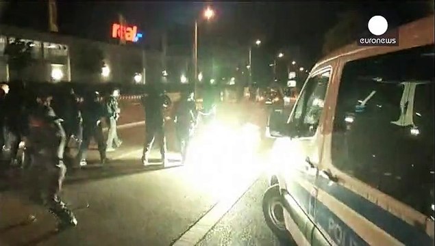 Germania, nuove violente proteste contro i migranti