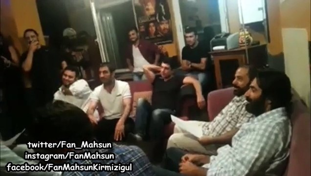 MAHSUN KIRMIZIGÜL arkadaşları ile Mucize filminde yer alacak şarkı için prova yaparken :)