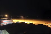 Friedrichshafener Flughafen bei Nacht im Zeitraffer